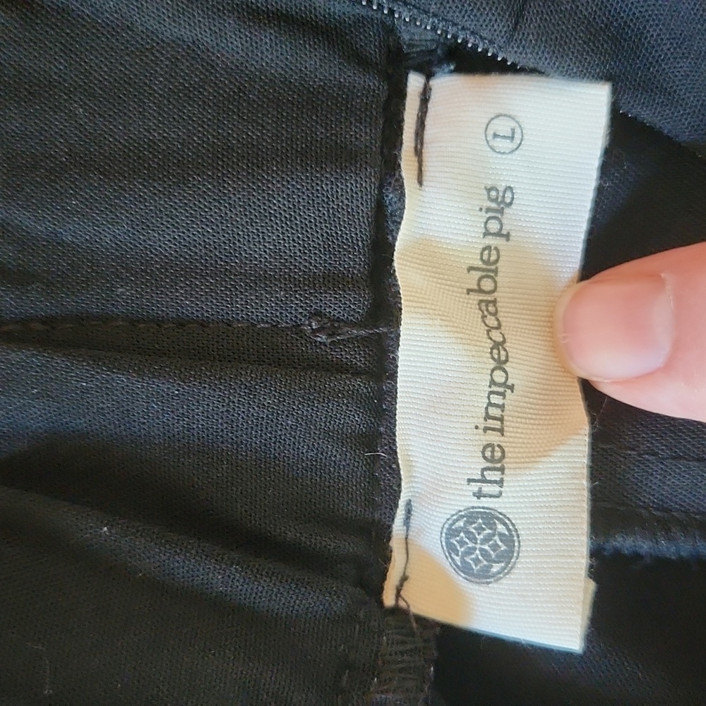 Cute black mini skirt by Impeccable Pig. Zips up the side, great condition! - Picture 3 of 9
